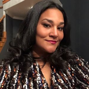 Meet your Posher, Ebony